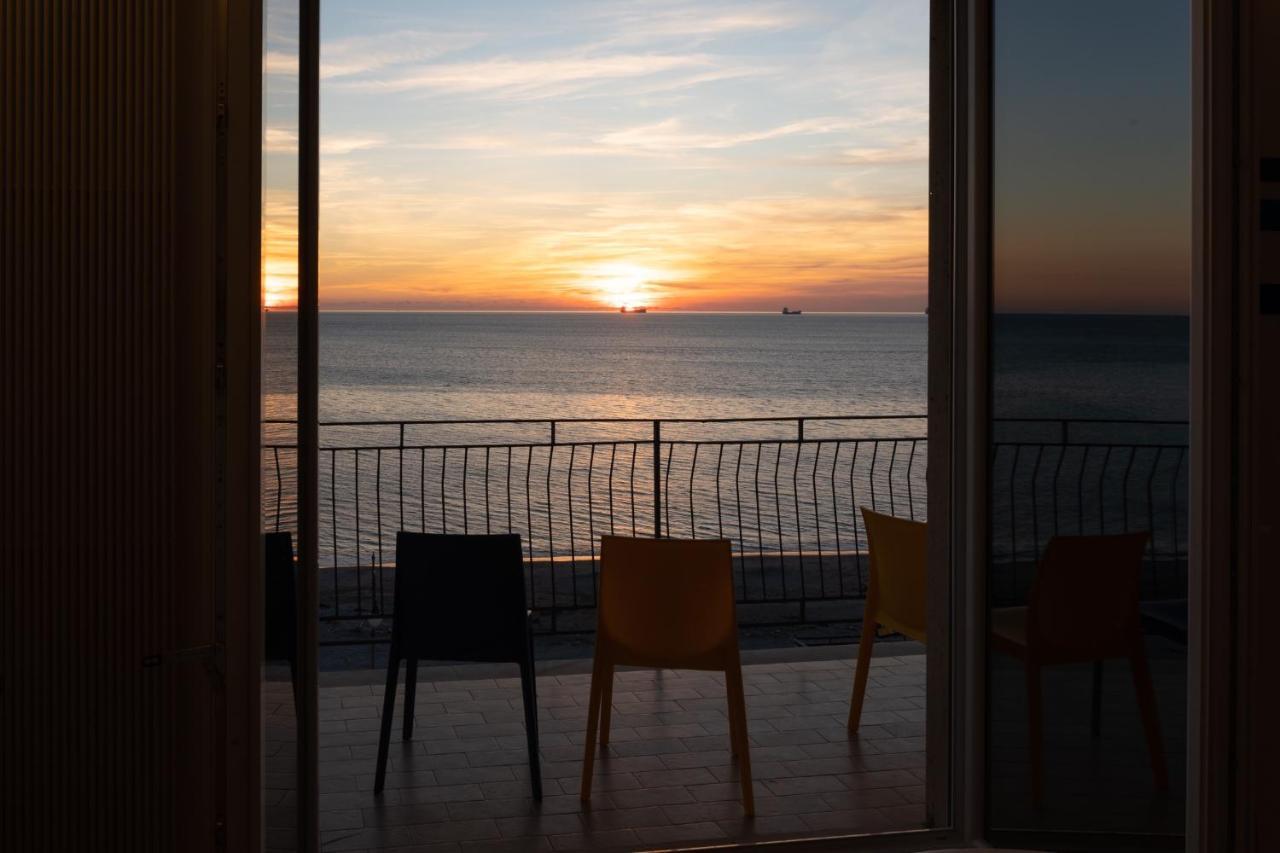 Da Ninangelo Appartamento Vista Mare サレルノ エクステリア 写真